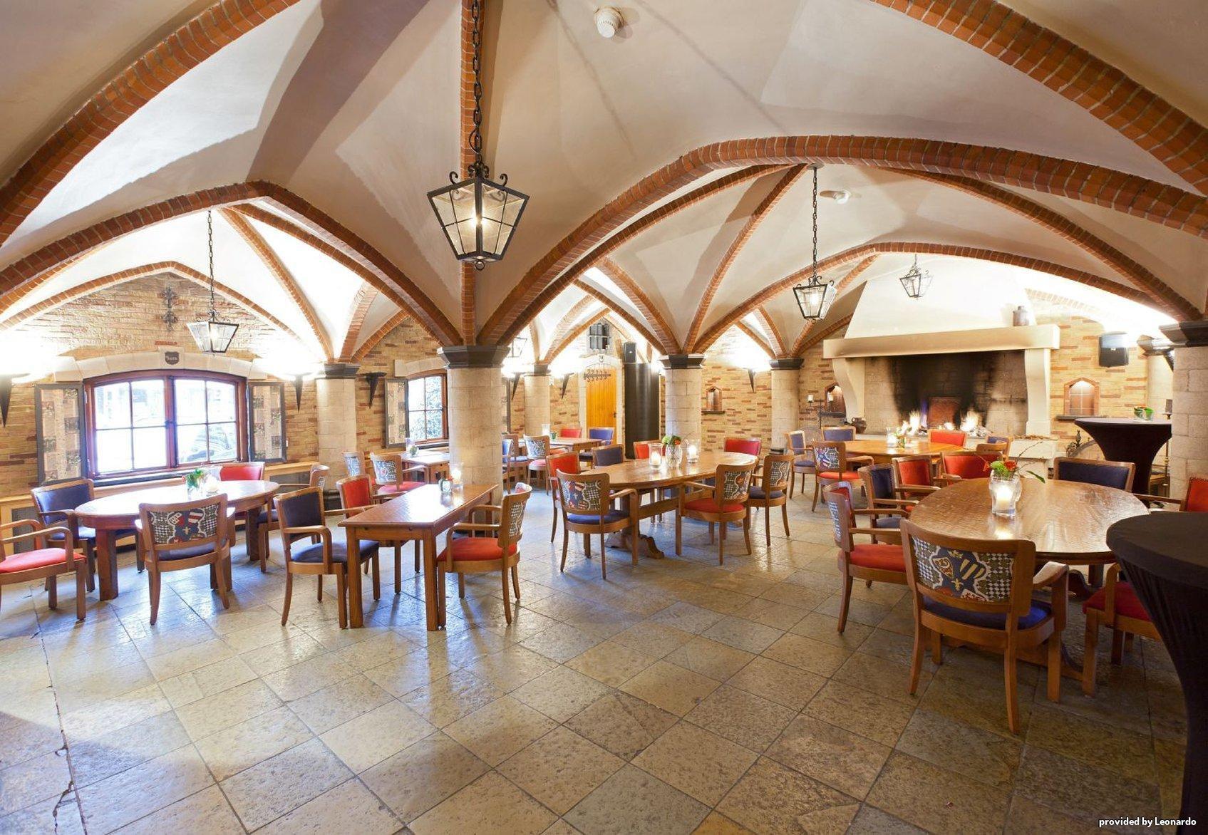 Hotel Restaurant De Zwaan Raalte Restaurante foto